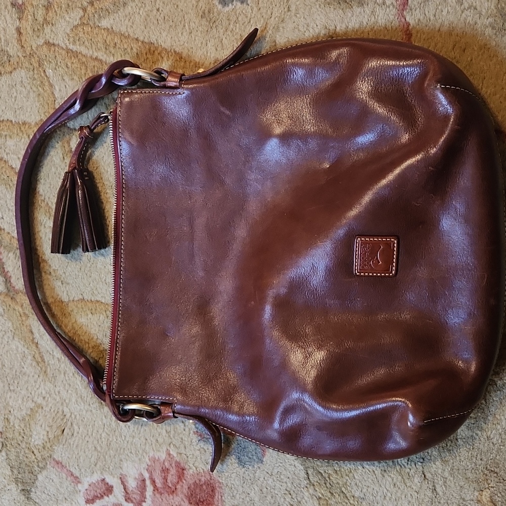 DOONEY AND BOURKE Twist Strap Hobo, large, chestnut